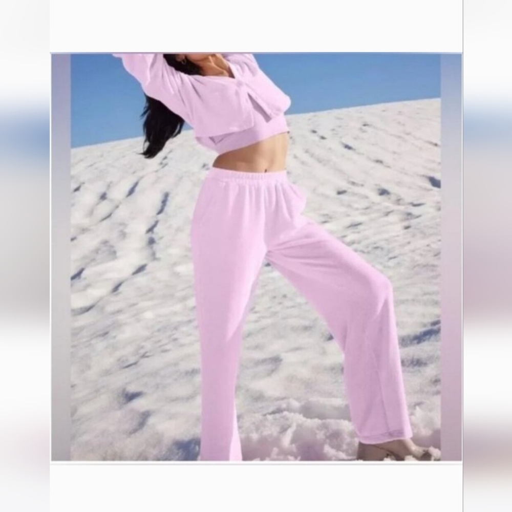NEW ALO Chenille High-Waist Wide Leg Chalet Pant - Sugarplum Pink